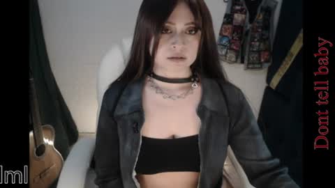 flor3citarockera online show from August 12, 9:17 pm