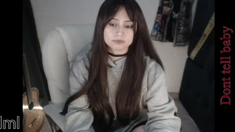 flor3citarockera online show from August 15, 12:25 am