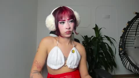  Flor  online show from August 9, 1:17 am