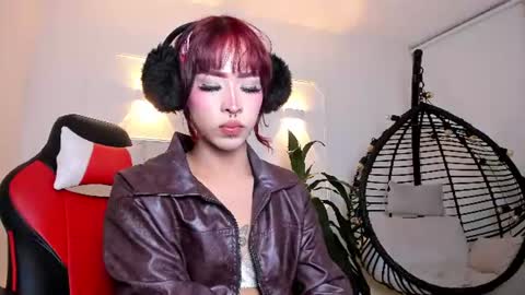  Flor  online show from August 14, 9:13 am