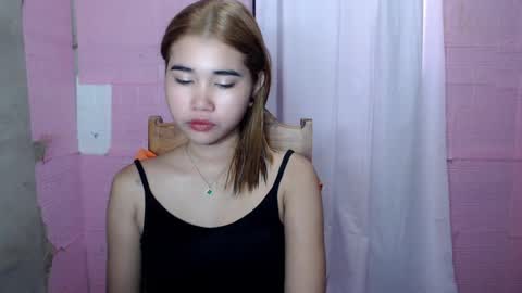 florloversweet1 online show from August 14, 2:15 am