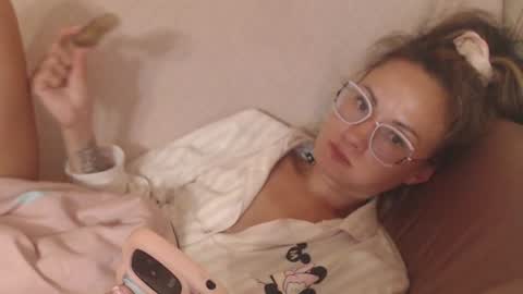 say meow and send tip  online show from June 25, 7:17 pm