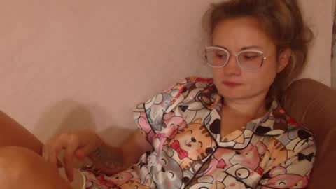 say meow and send tip  online show from July 24, 6:55 pm