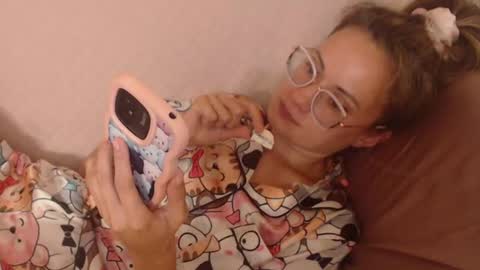 say meow and send tip  online show from July 27, 12:43 pm
