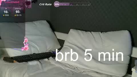 fluffy_cloude online show from August 11, 3:25 pm