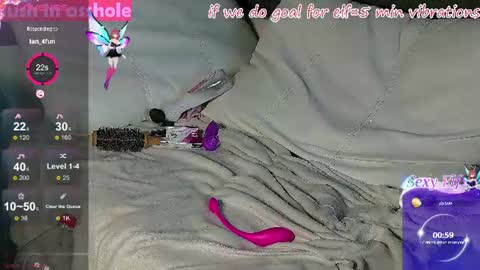 fluffy_cloude online show from August 11, 7:49 pm