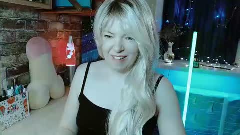 Irene online show from August 5, 11:36 pm