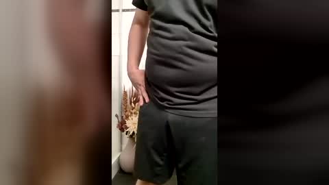 fluffybutt_ online show from June 25, 4:43 pm