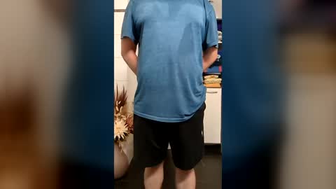 fluffybutt_ online show from July 4, 9:17 pm
