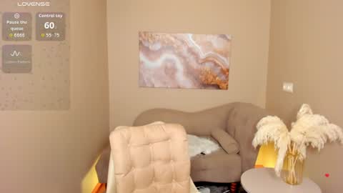 Lina online show from August 7, 1:05 am