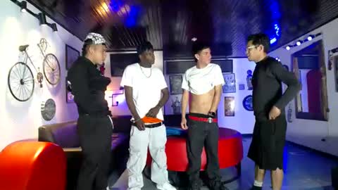 flyckers online show from August 10, 2:40 pm
