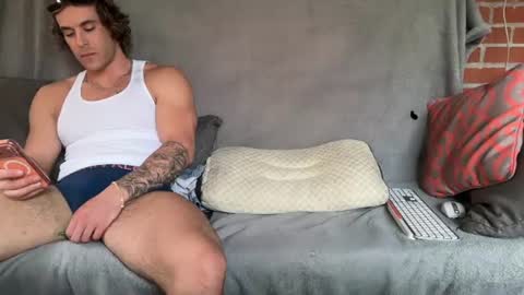 FlyerStud online show from June 25, 11:52 pm