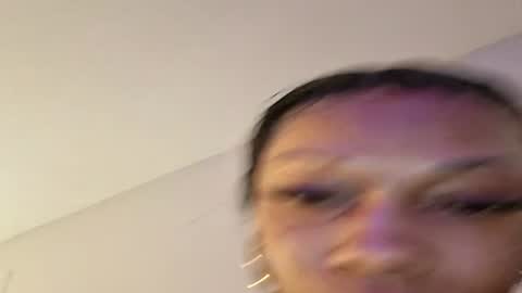 Tateanna Fuzzy online show from August 2, 6:20 am