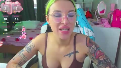 folinskaayaa online show from August 12, 5:43 am