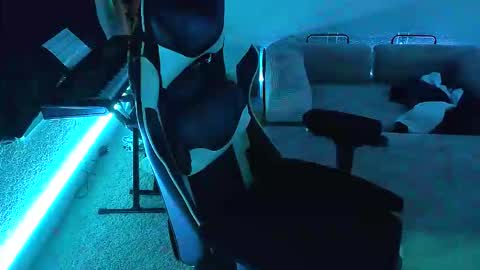 Forbidden Vibes couple online show from May 28, 3:09 am
