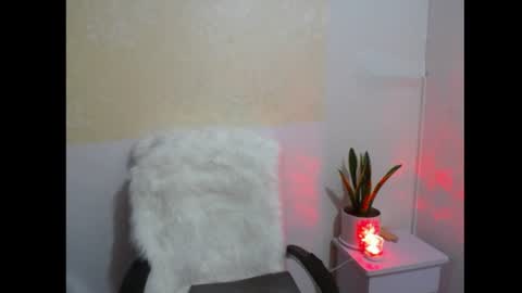 Luckyi online show from July 25, 1:04 pm