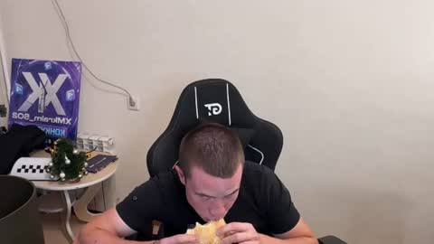 Ryan online show from August 1, 8:37 pm
