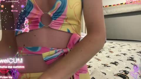 Elaine online show from July 15, 6:20 pm