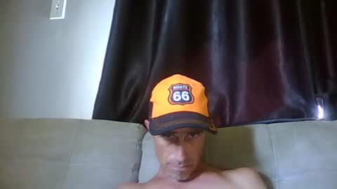fouraide42 online show from June 28, 2:42 pm