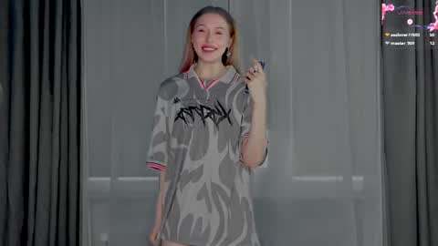 Karina and  online show from July 5, 3:26 pm
