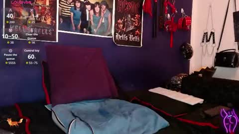 foxxbell online show from July 22, 4:53 pm