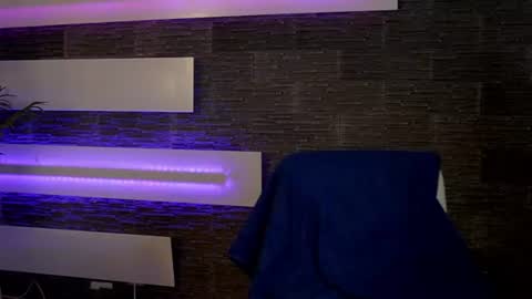 foxxy_milf online show from August 13, 1:41 am