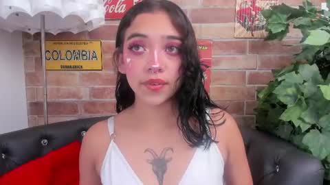 Miss Hannah online show from August 29, 4:39 pm