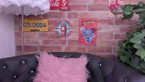 Miss Hannah online show from September 1, 1:23 pm