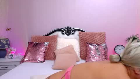 Clarisee online show from August 11, 8:33 pm