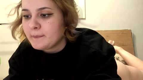 Kate online show from August 5, 2:48 pm