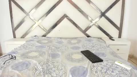 foxyhillx online show from August 4, 1:46 am