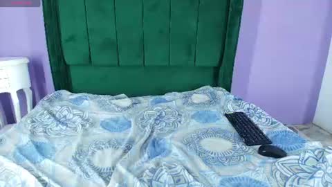 foxyhillx online show from August 15, 4:44 pm