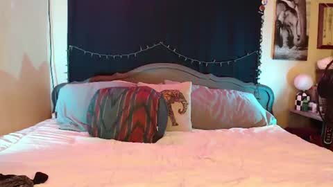 Mallory Koxx online show from August 9, 8:59 am