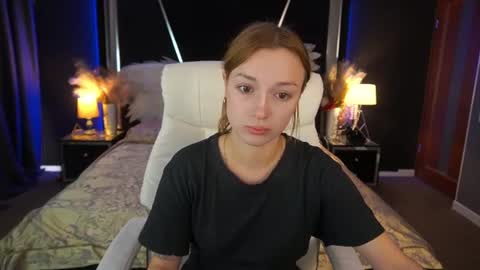 Maya online show from August 4, 2:03 pm