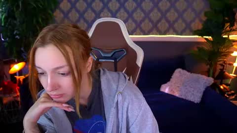 Maya online show from August 15, 1:48 pm