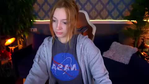 Maya online show from August 15, 4:55 pm