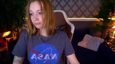 Maya online show from August 15, 6:01 pm