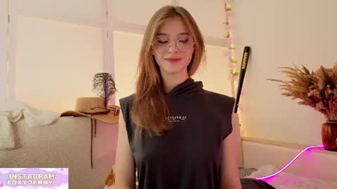 foxysecret_ online show from August 12, 6:10 pm