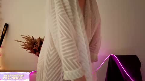foxysecret_ online show from August 13, 10:35 pm
