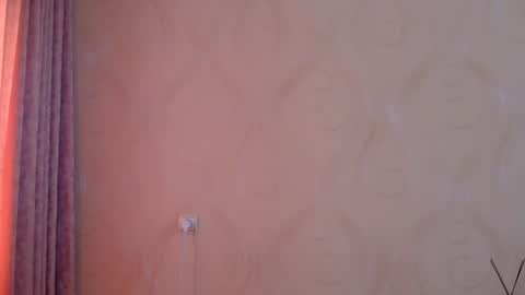 frame_tamer888 online show from August 11, 7:32 am