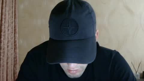 frame_tamer888 online show from August 13, 6:11 pm
