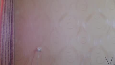 frame_tamer888 online show from August 14, 3:04 pm