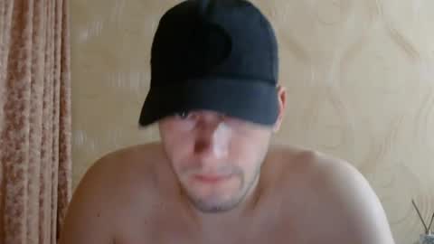 frame_tamer888 online show from August 14, 8:23 pm