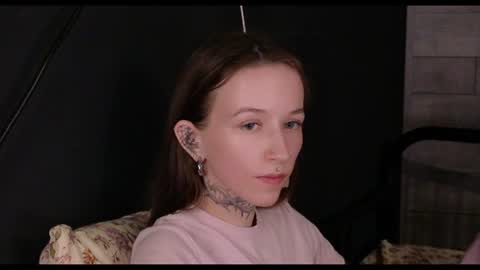 fran_bow online show from July 29, 12:06 am