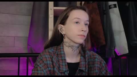 fran_bow online show from August 12, 12:29 pm