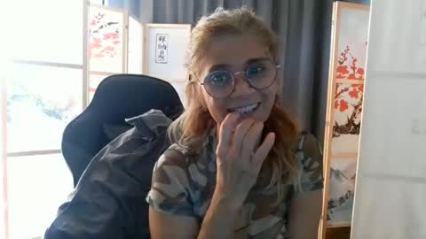 francelune online show from July 10, 2:23 pm