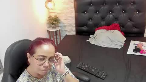          online show from August 8, 9:09 am