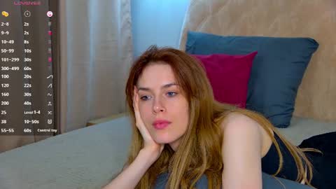 Frances online show from August 10, 11:06 pm