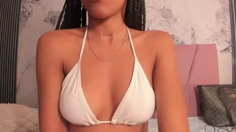 Laura online show from August 6, 12:53 am