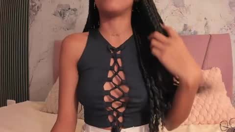 Laura online show from August 13, 10:57 pm